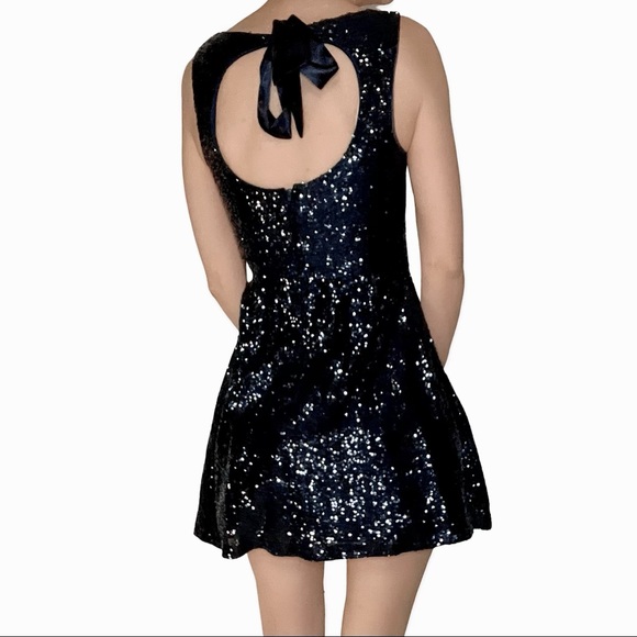 B. Darlin Sequin Cocktail Dress - Picture 7 of 8